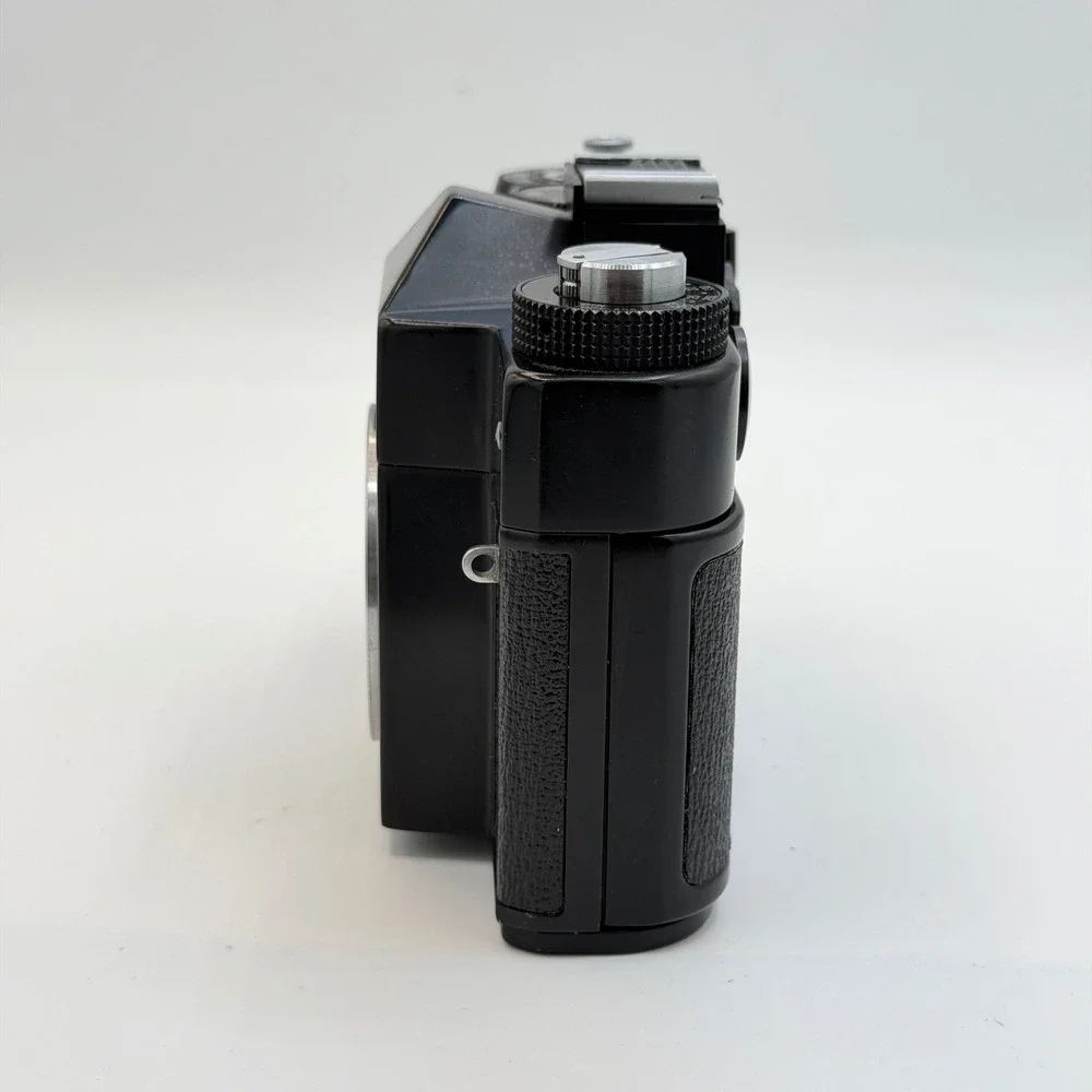 Zenit TTL 35mm Film SLR Camera Body Vintage Made in USSR M42 Mount Black